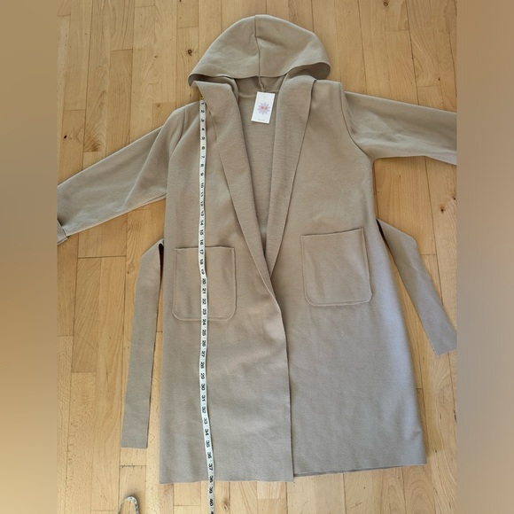 Felt long trench coat in beige perfect and on trend  for fall - Picture 5 of 11